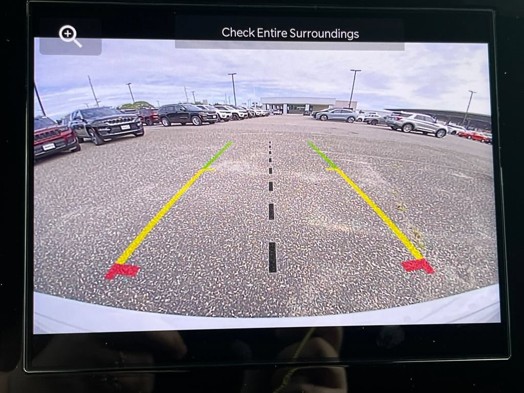 New 2025 Jeep Grand Cherokee Altitude AWD/4WD image 18