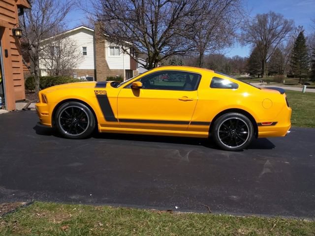 Used 2013 Ford Mustang Boss 302 w/ Boss 302 Accessory Pkg RWD image 27