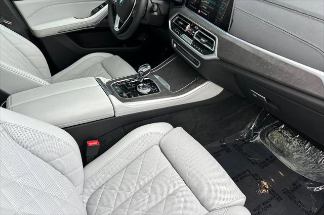 Used 2023 BMW X5 xDrive45e w/ Executive Package image 15