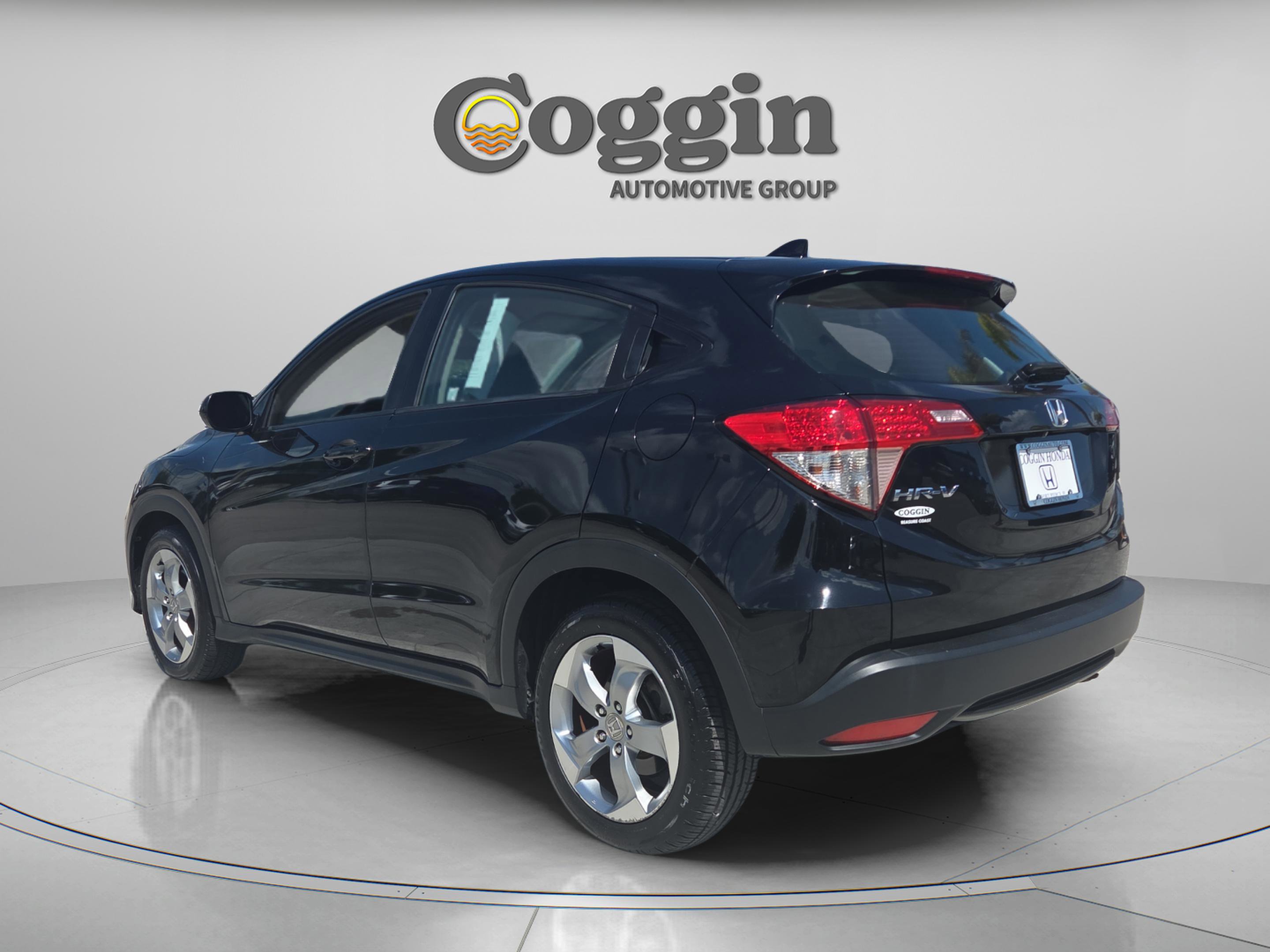 Used 2017 Honda HR-V LX image 3