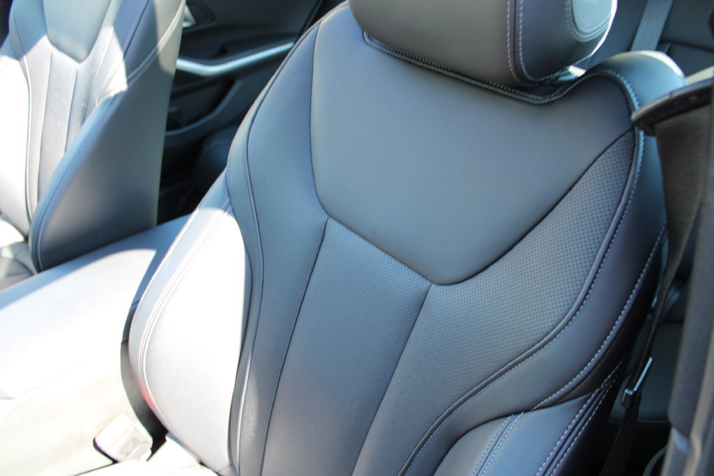 Used 2025 BMW 330i Sedan RWD image 10
