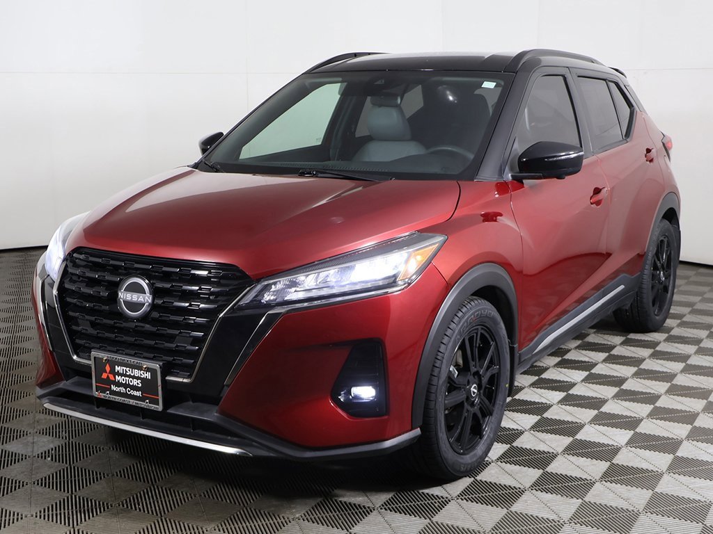 Used 2023 Nissan Kicks SR w/ SR Premium Package image 8