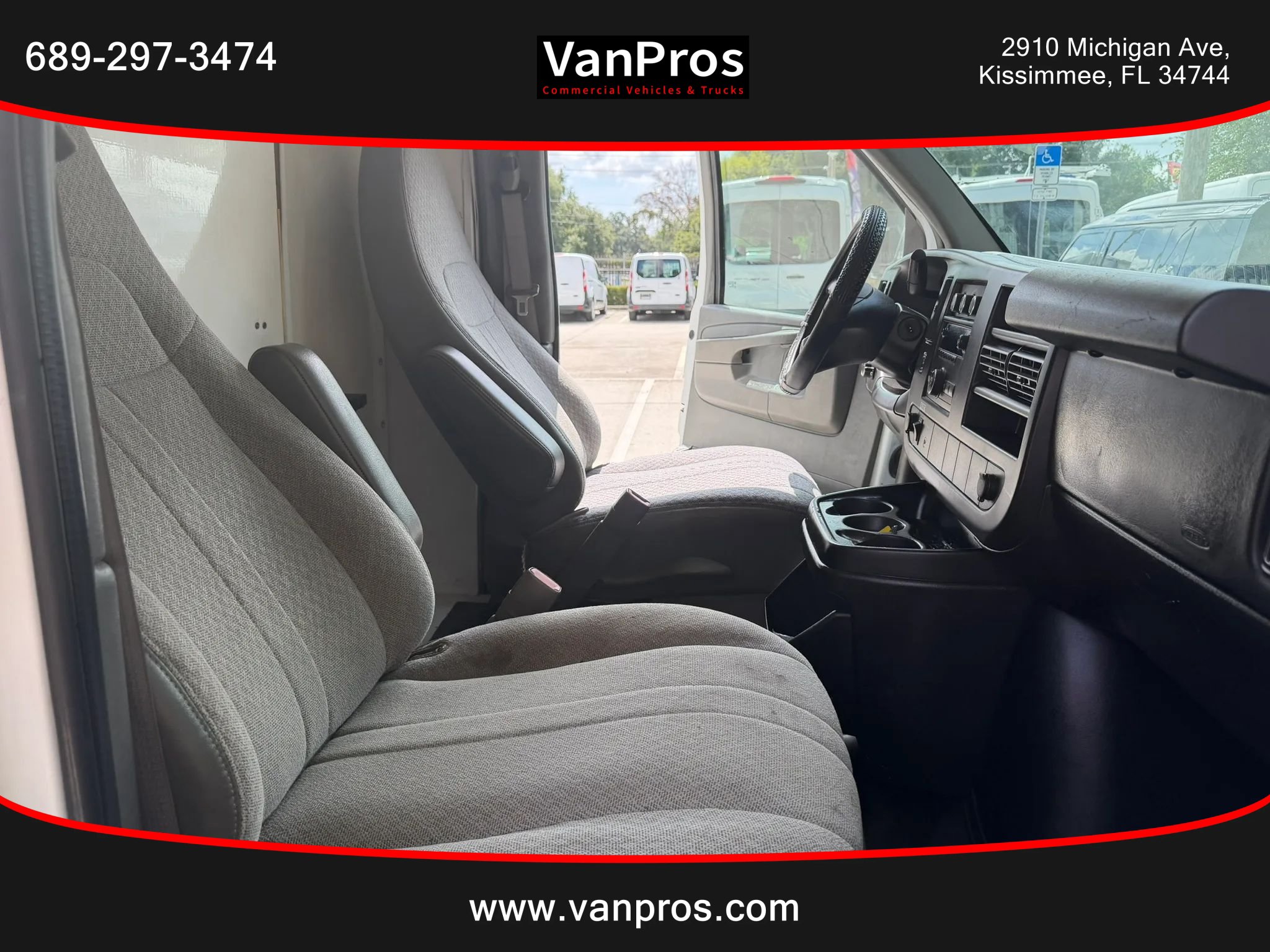 Used 2011 Chevrolet Express 3500 RWD image 13