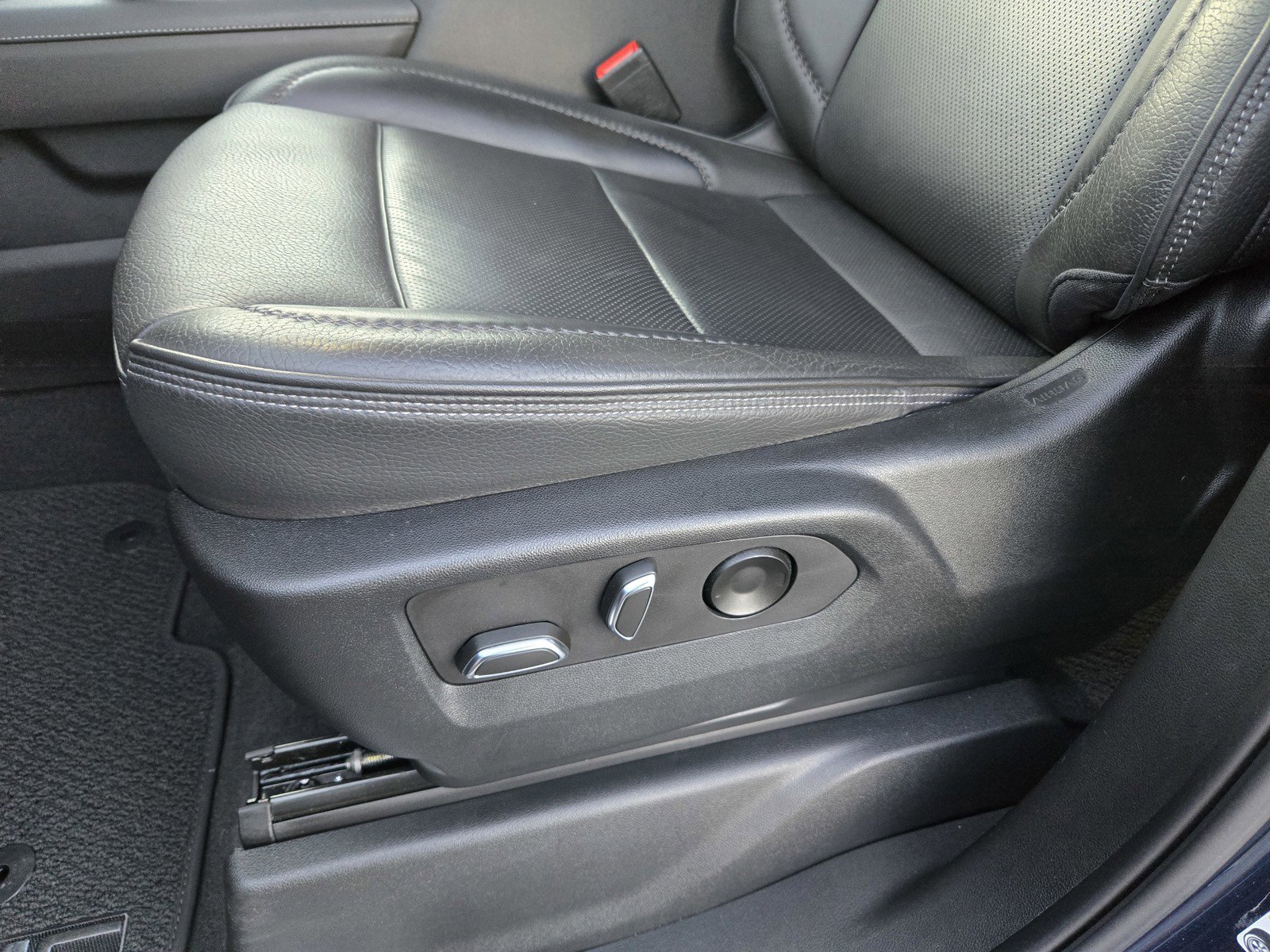 Used 2022 GMC Sierra 1500 Denali w/ Technology Package image 14