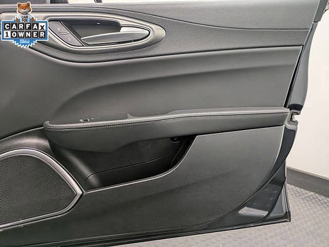 Used 2022 Alfa Romeo Giulia Veloce image 30