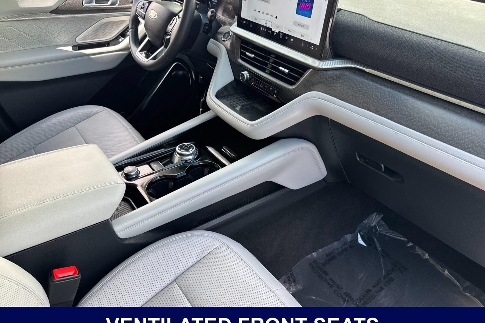 Used 2025 Ford Explorer Platinum w/ Ultimate Package RWD image 23