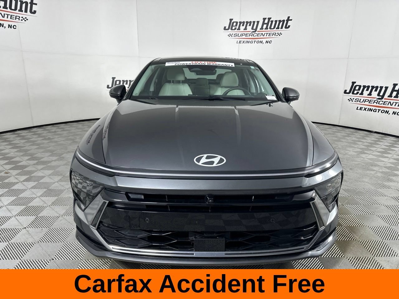 Used 2025 Hyundai Sonata Limited FWD image 3