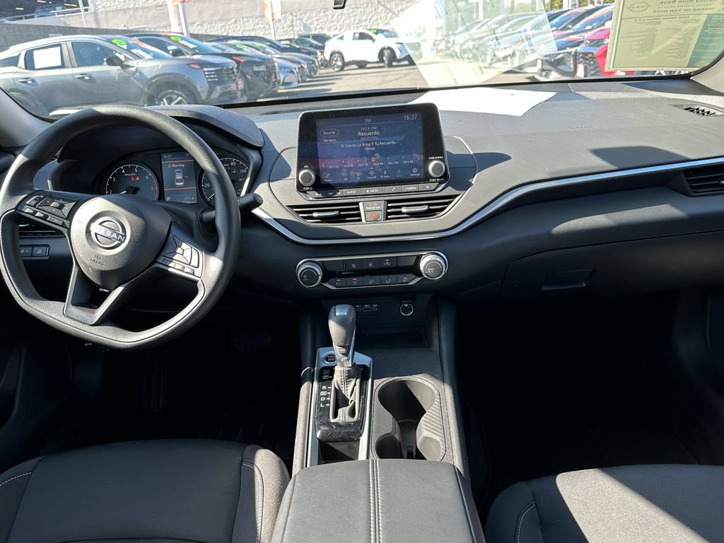Used 2025 Nissan Altima 2.5 S FWD image 19