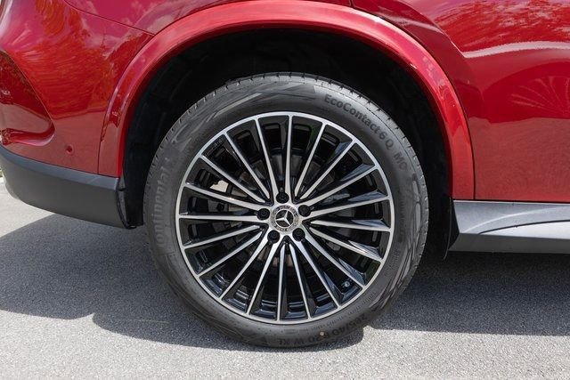 Certified 2025 Mercedes-Benz GLC 300 4MATIC image 10