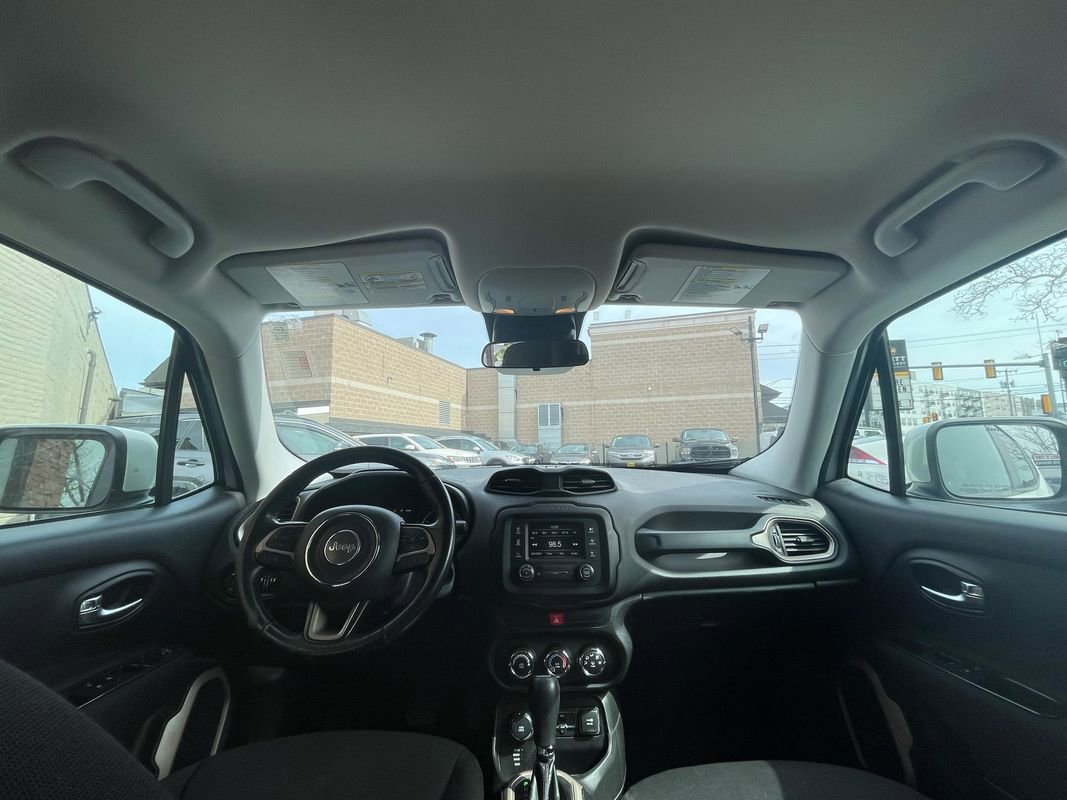 Used 2016 Jeep Renegade Latitude image 11