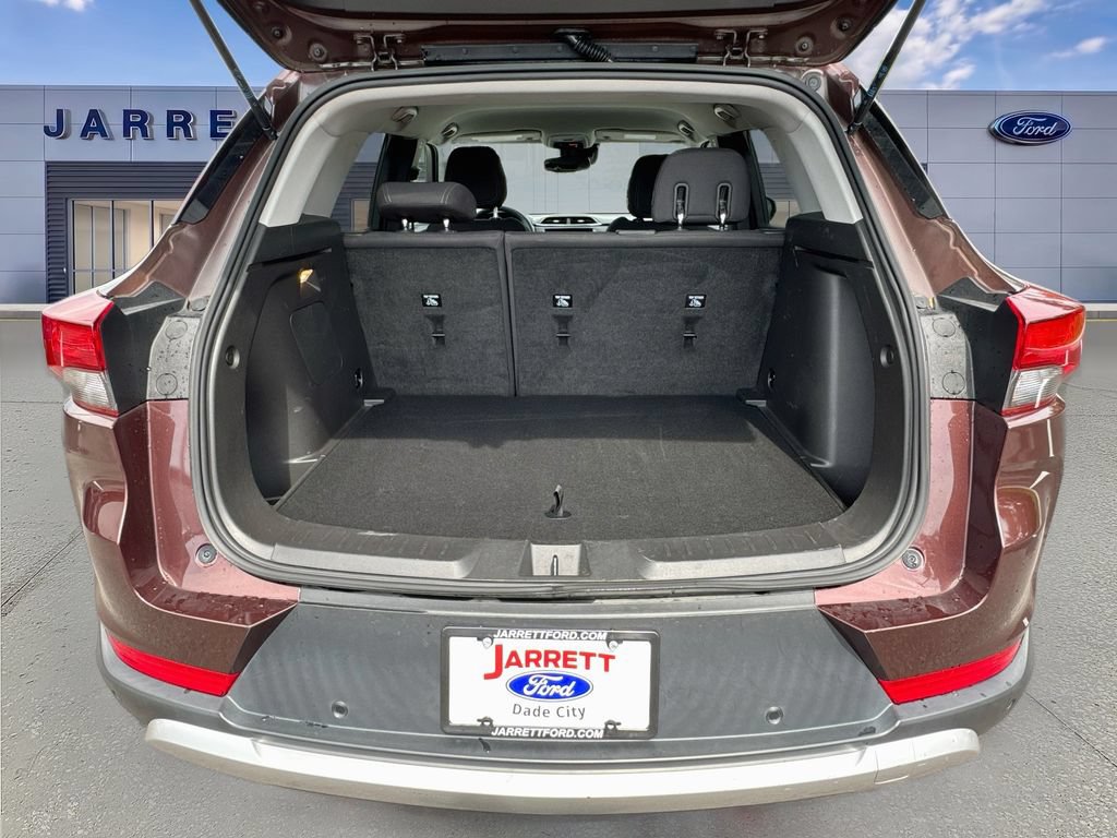 Used 2022 Chevrolet TrailBlazer LT w/ Convenience Package FWD image 24