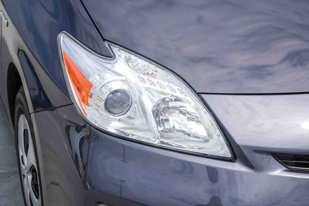 Used 2015 Toyota Prius Two w/ Preferred Accessory Package FWD image 4