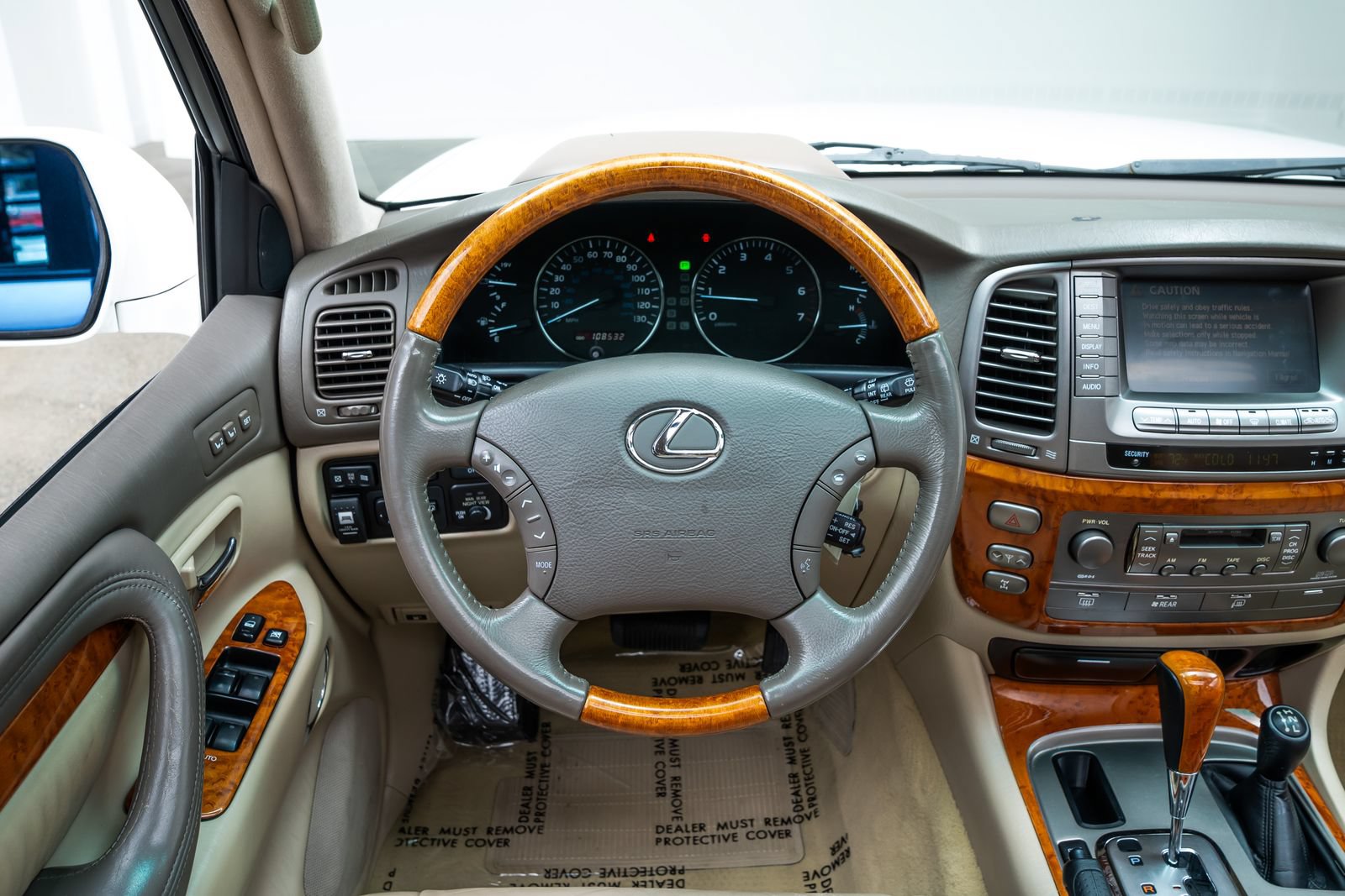 Used 2004 Lexus LX 470 4WD image 12
