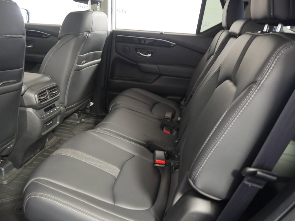 Certified 2024 Honda Pilot Touring image 13