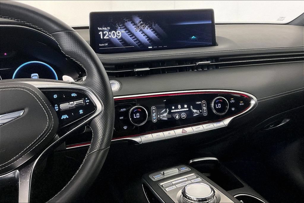 Used 2022 Genesis GV70 3.5T Sport w/ Sport Prestige Package AWD/4WD image 9