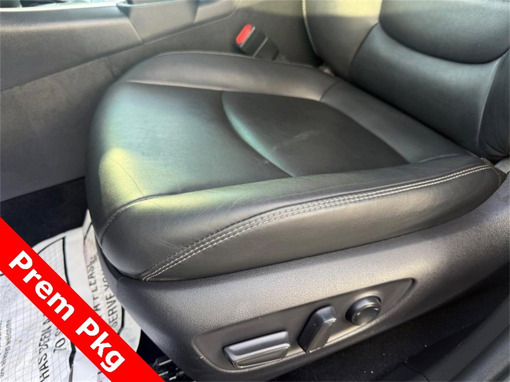 Used 2022 Toyota RAV4 XLE Premium image 25