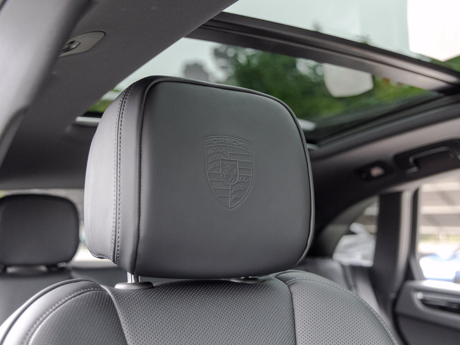 Used 2026 Porsche Macan AWD/4WD image 64