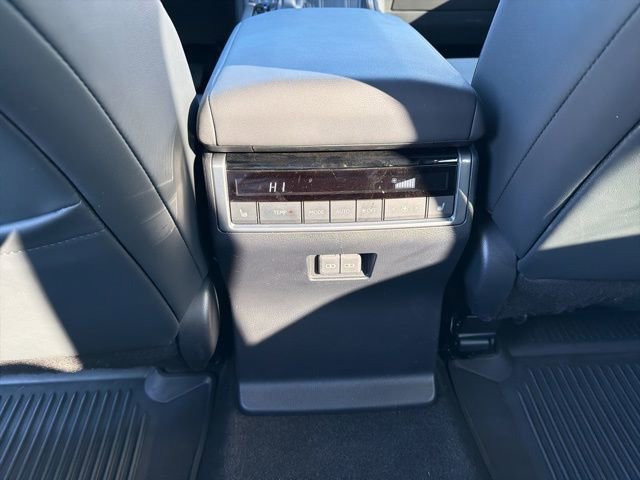 Used 2025 Lexus GX 550 w/ Accessory Package (2T) image 20
