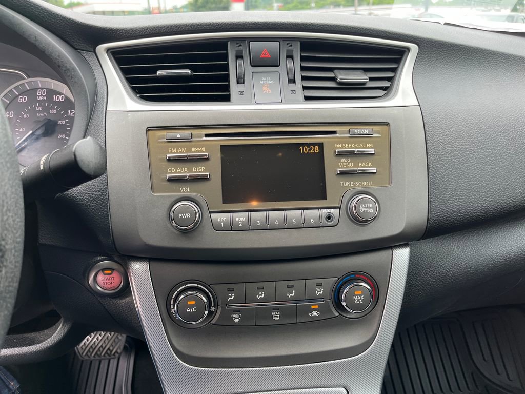 Used 2013 Nissan Sentra SR w/ Driver Pkg FWD image 18