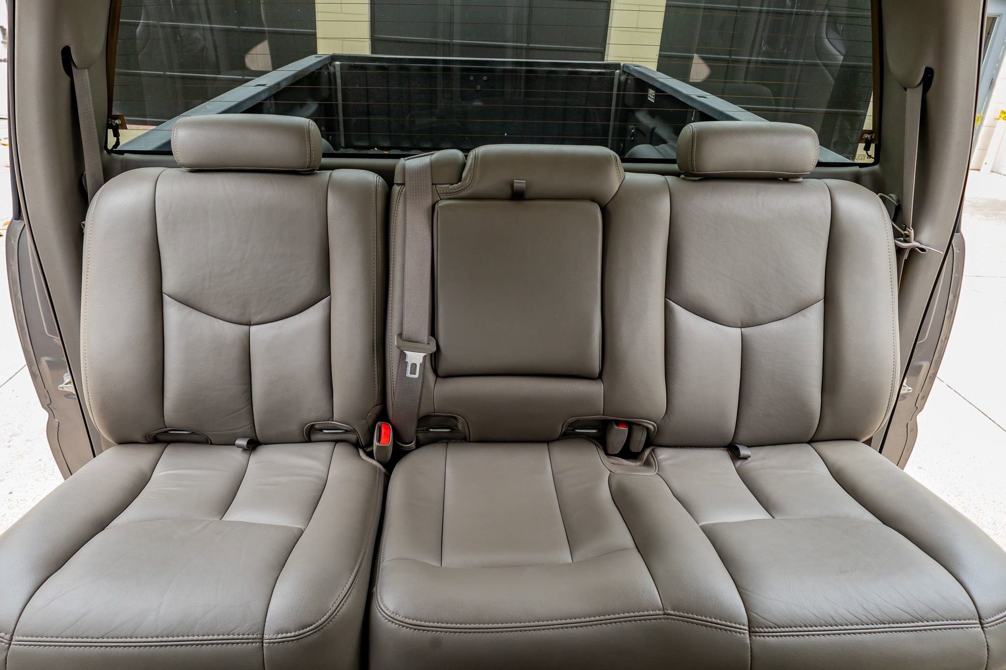 Used 2007 GMC Sierra 3500 SLT w/ Heavy-Duty Power Package image 32