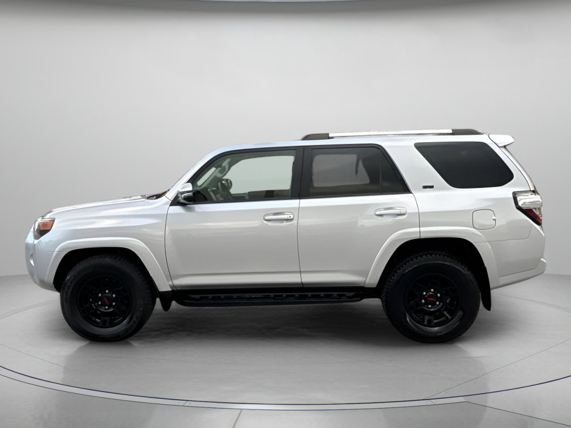 Used 2023 Toyota 4Runner SR5 Premium image 5