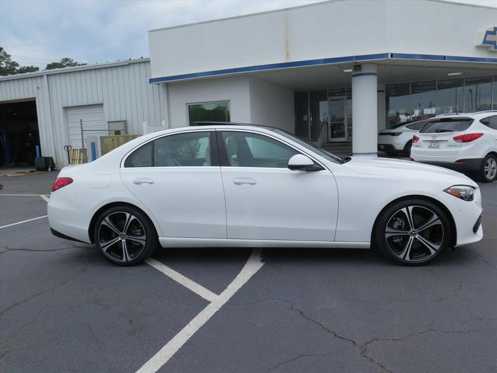 Used 2023 Mercedes-Benz C 300 Sedan image 2