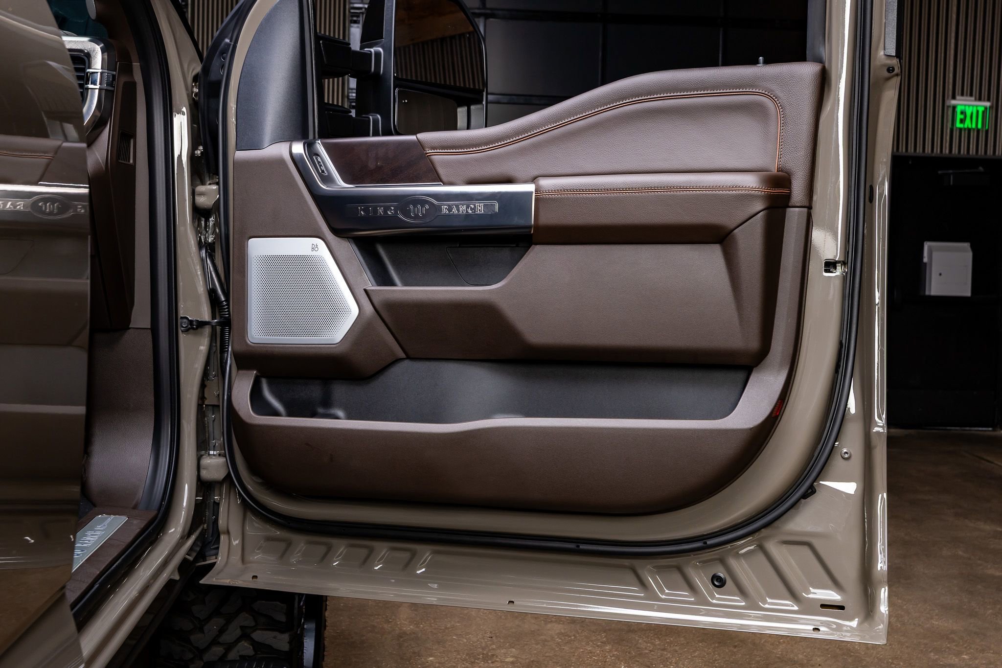 Used 2026 Ford F250 King Ranch w/ Chrome Package image 35