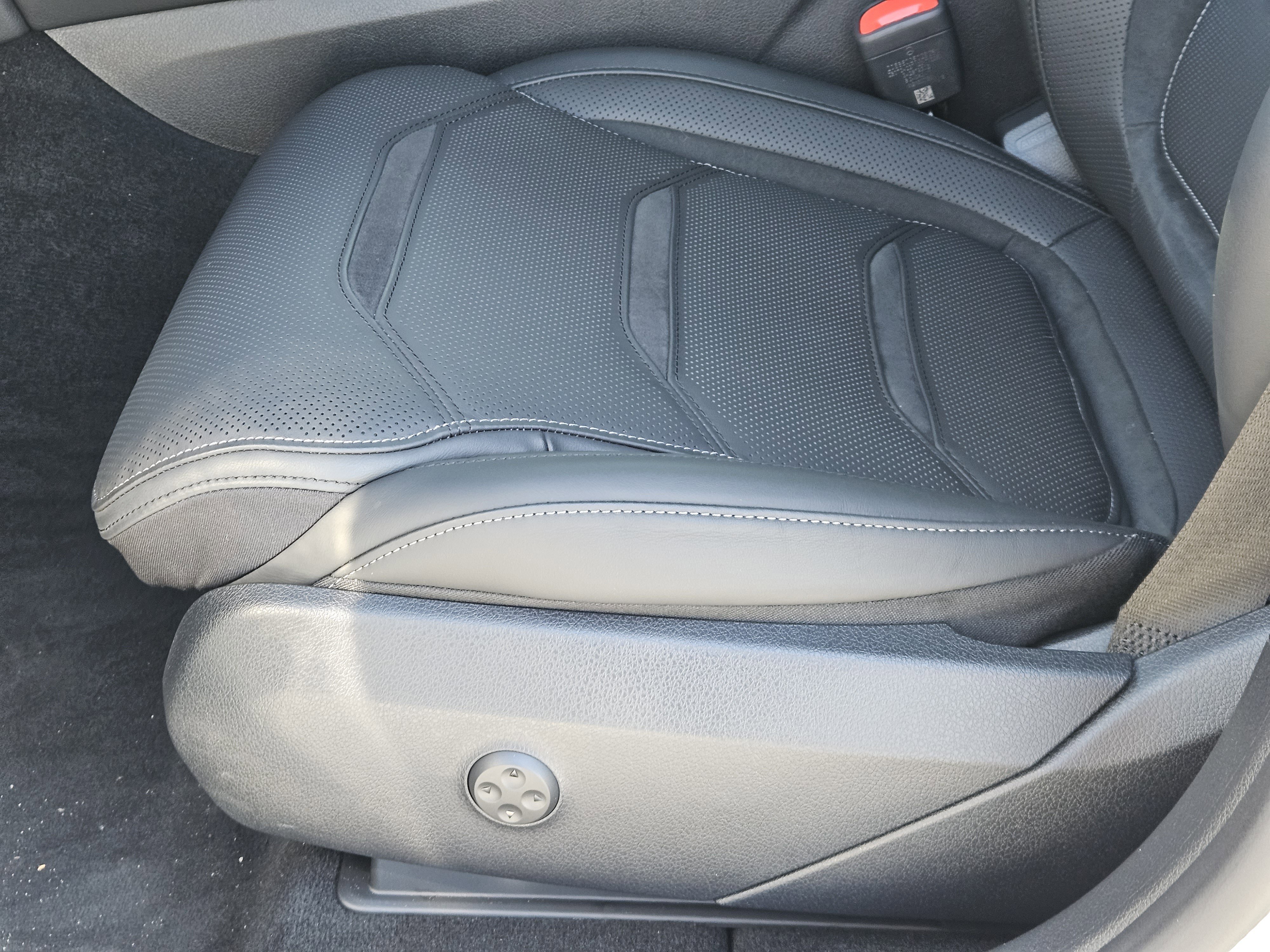 Certified 2025 Mercedes-Benz GLC 63 AMG S image 26