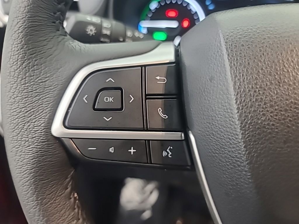 Used 2026 Toyota Sienna XLE image 33