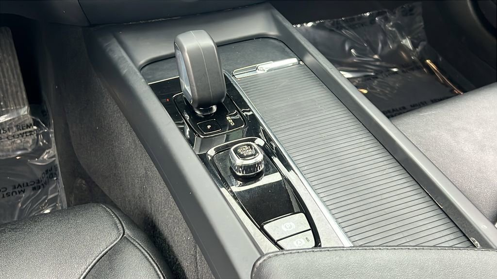 Used 2024 Volvo S60 B5 Core image 23