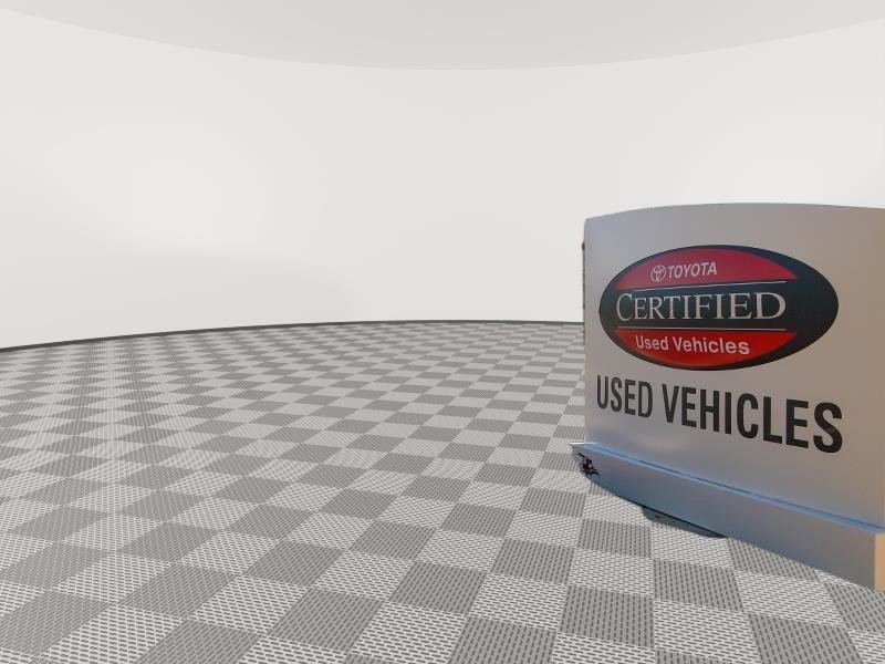 Used 2022 Toyota Sienna Platinum image 38