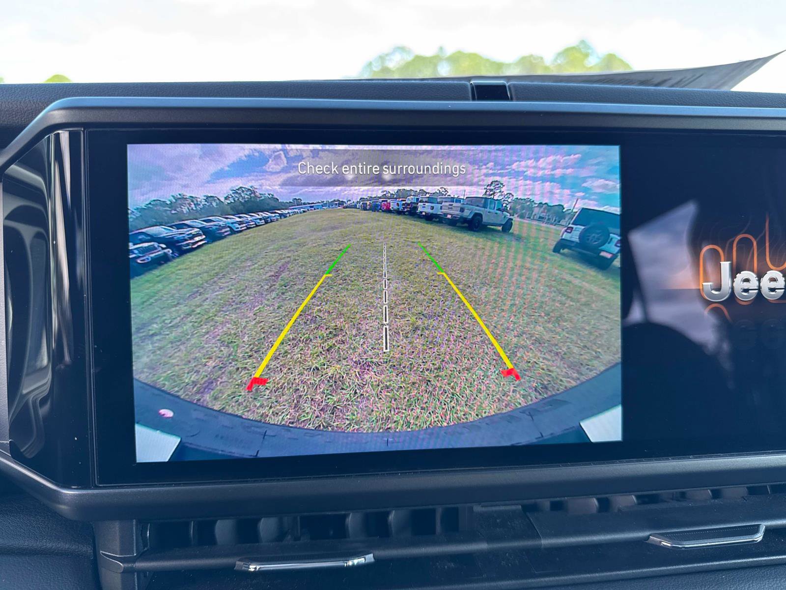 Used 2024 Jeep Wrangler Unlimited Rubicon 4xe image 27