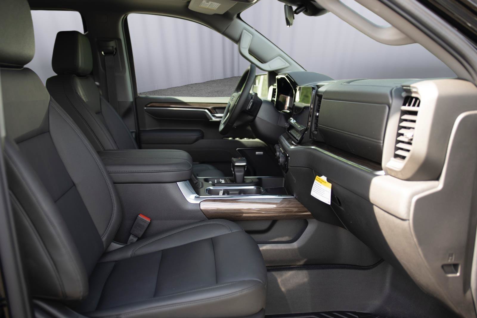 New 2026 Chevrolet Silverado 1500 LT Trail Boss w/ Convenience Package II AWD/4WD image 25