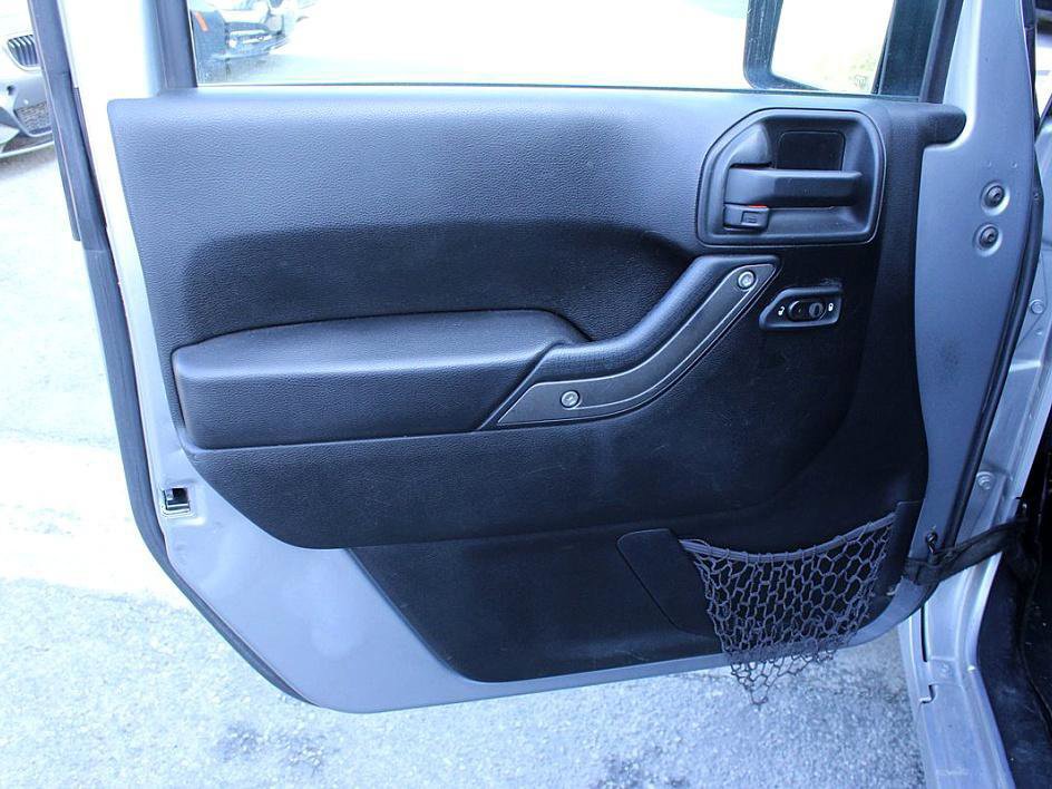 Used 2016 Jeep Wrangler Unlimited Sport w/ Quick Order Package 24S image 11