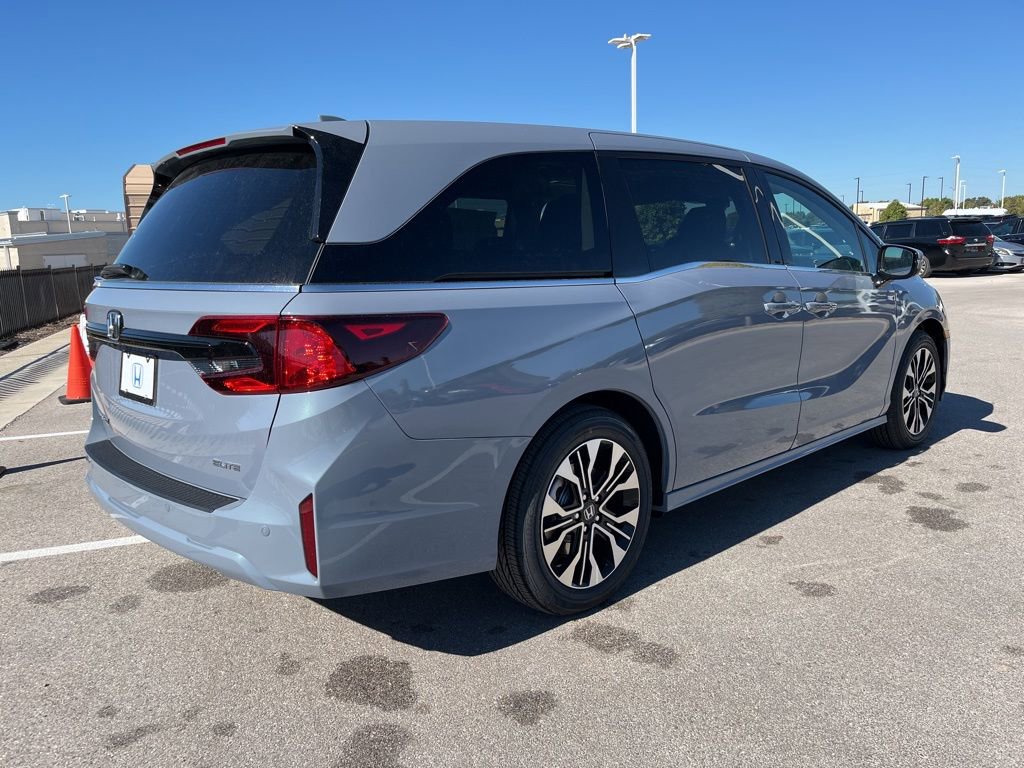 New 2026 Honda Odyssey Elite image 3