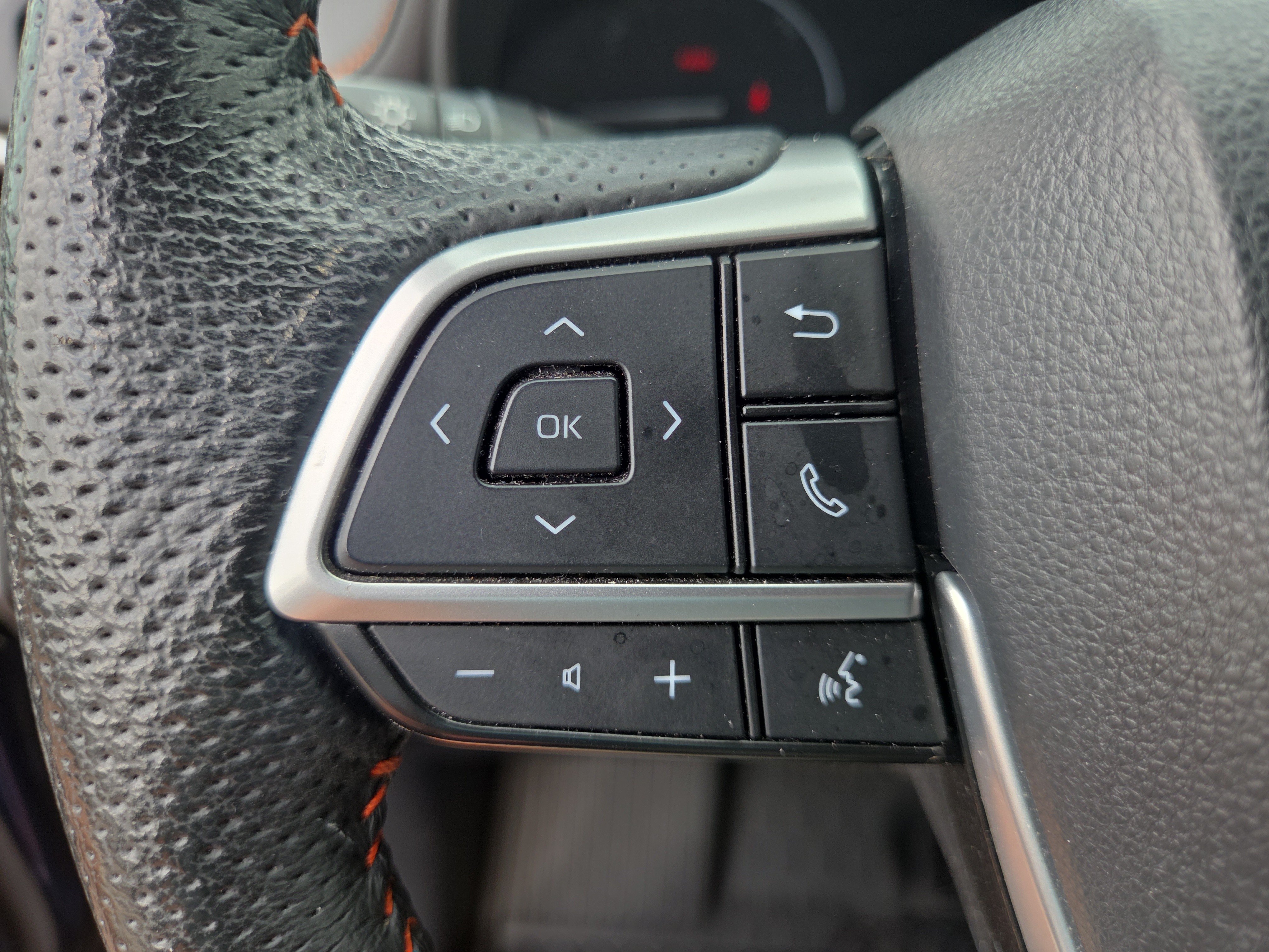 Certified 2023 Toyota Sienna XSE w/ XSE Plus Package AWD/4WD image 30