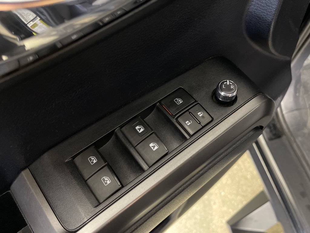 Used 2018 Toyota Tacoma TRD Sport RWD image 26