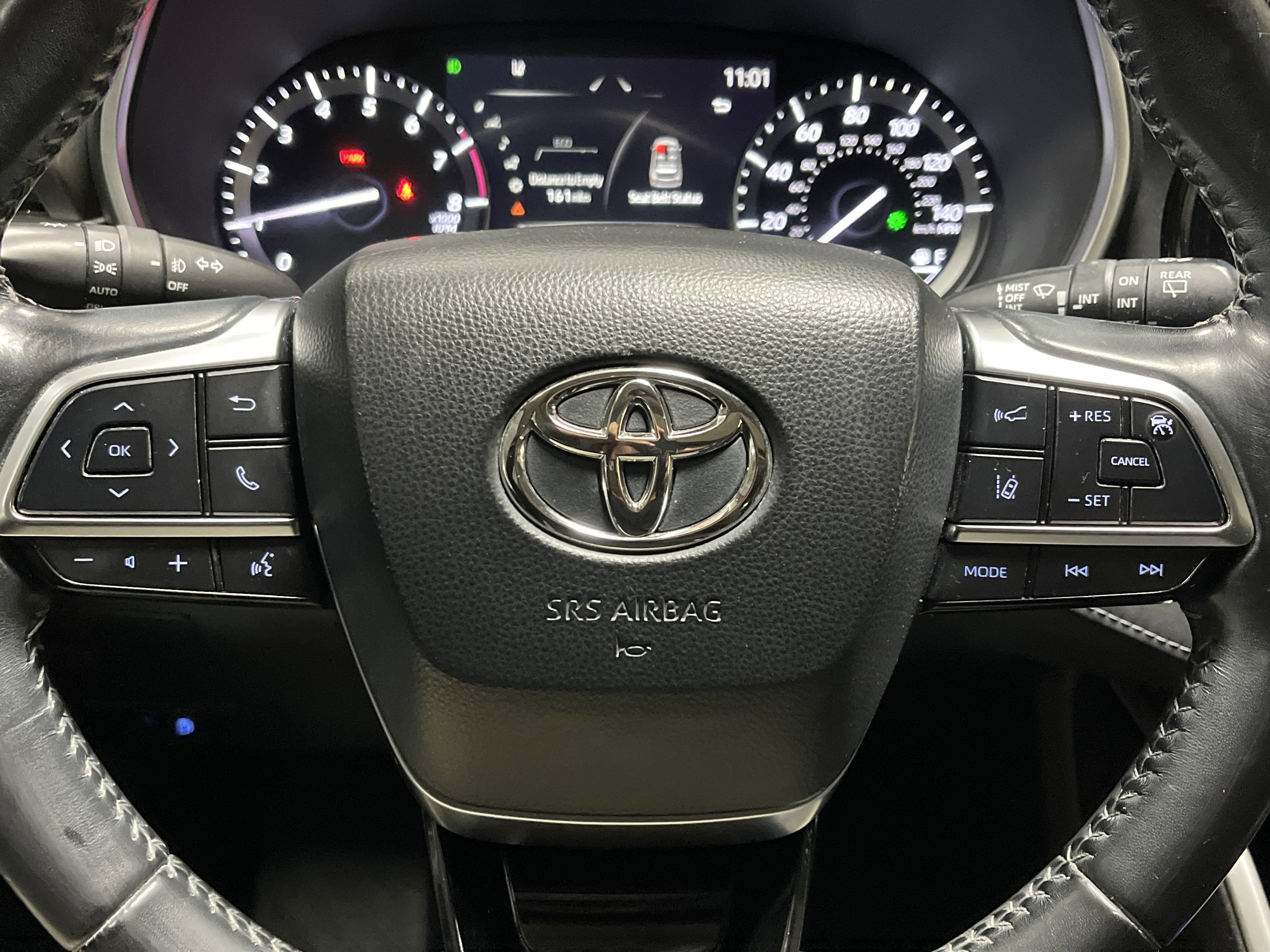 Used 2021 Toyota Highlander XLE image 18