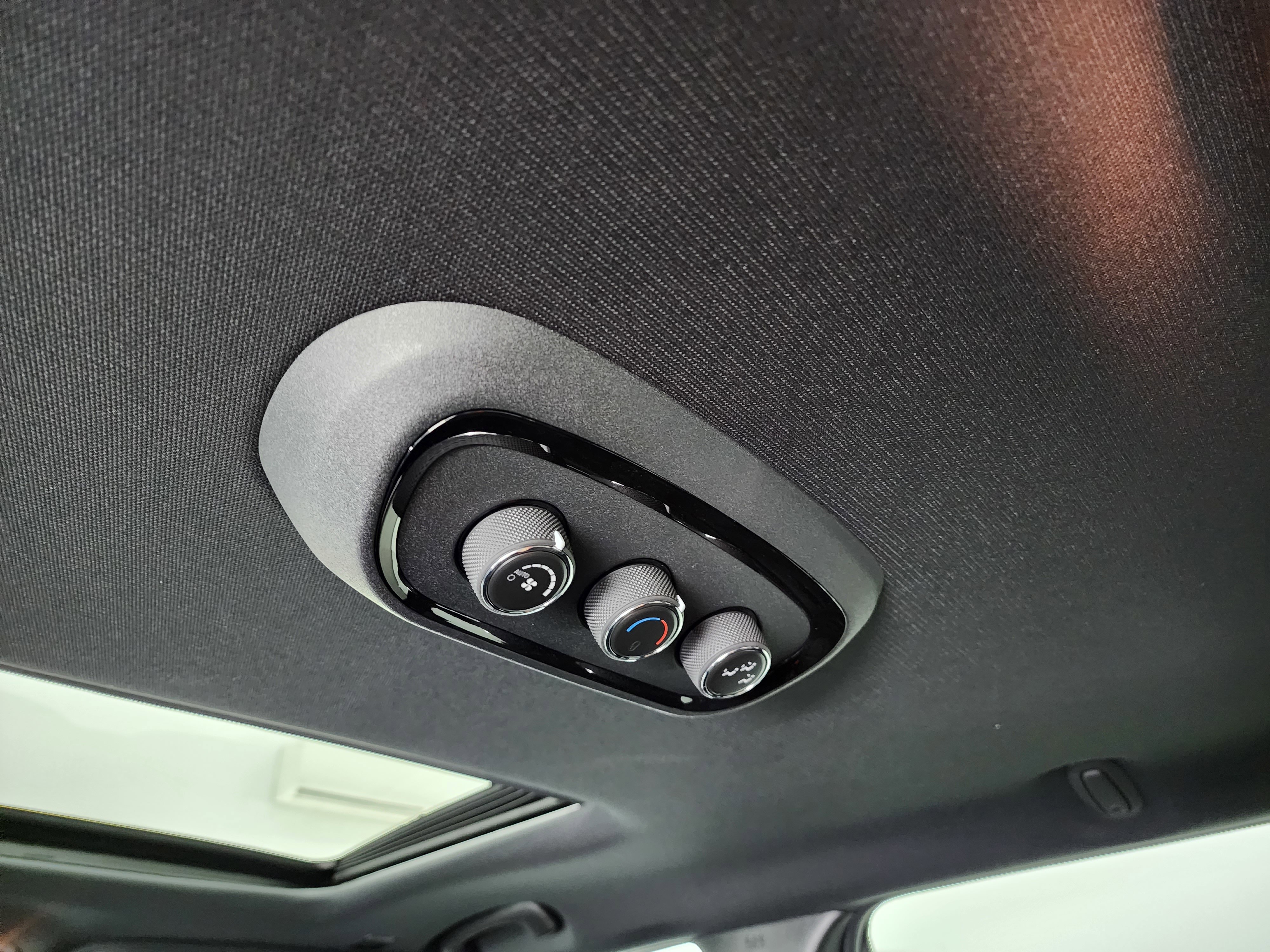 Used 2024 Dodge Durango GT image 38