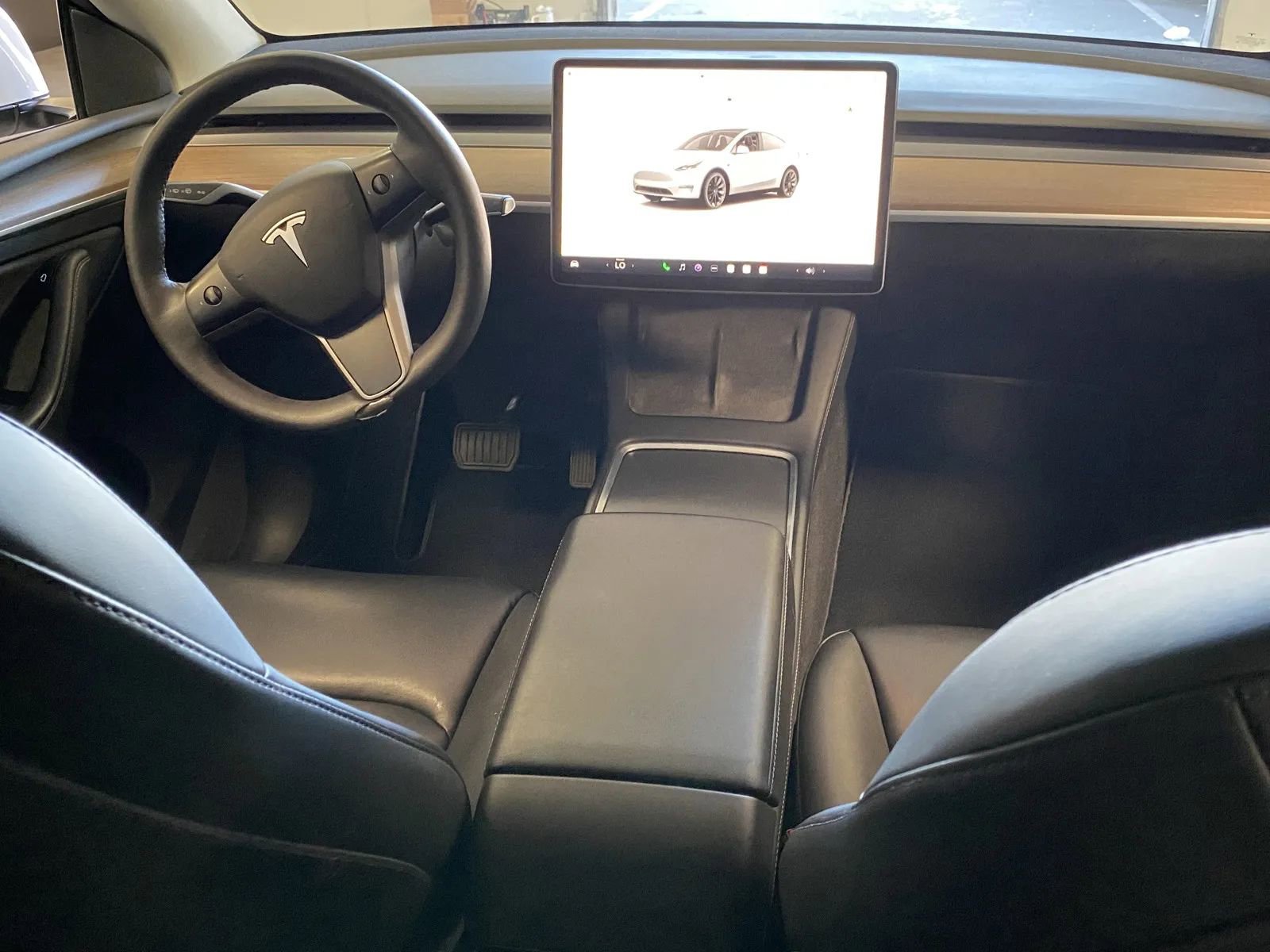 Used 2023 Tesla Model Y AWD image 5