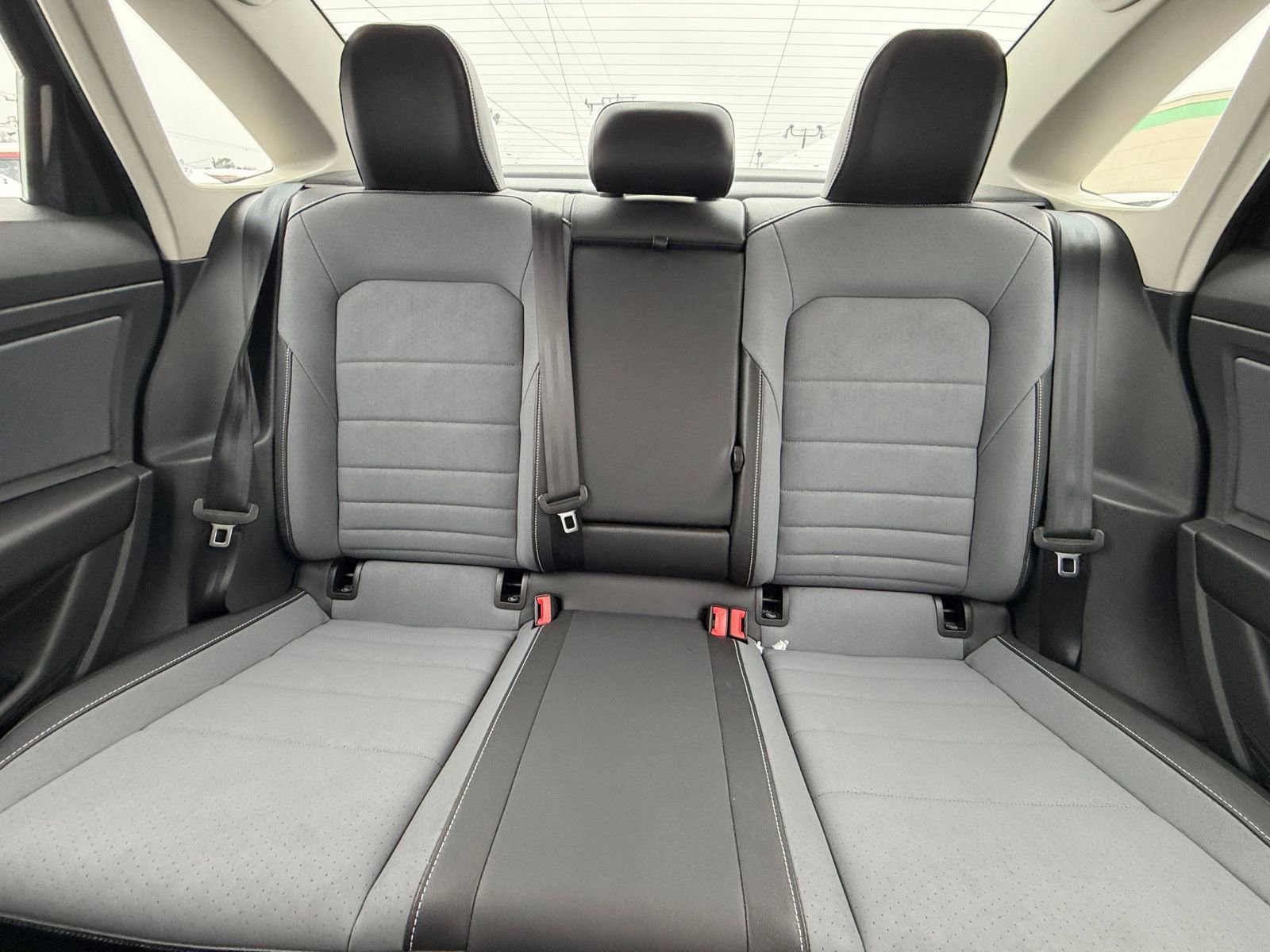 Used 2025 Volkswagen Jetta SE image 37