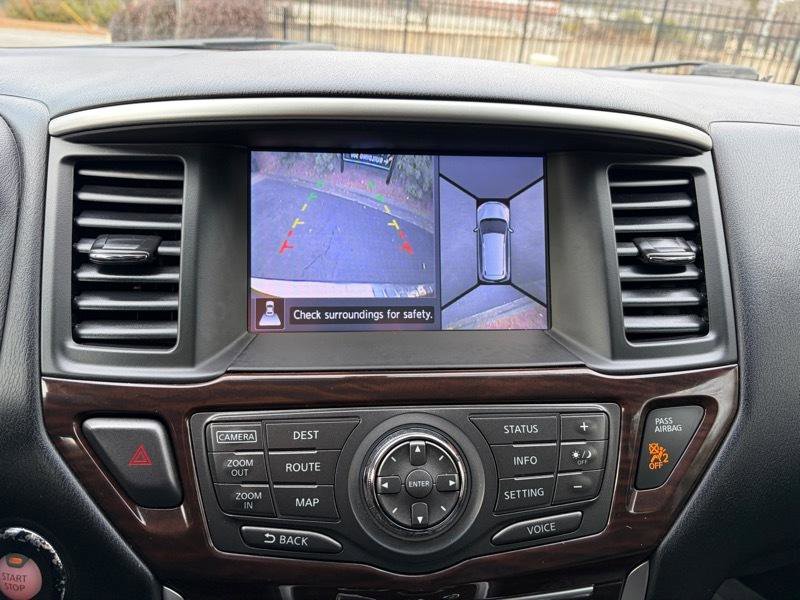 Used 2014 Nissan Pathfinder Platinum w/ Platinum Premium Package FWD image 21