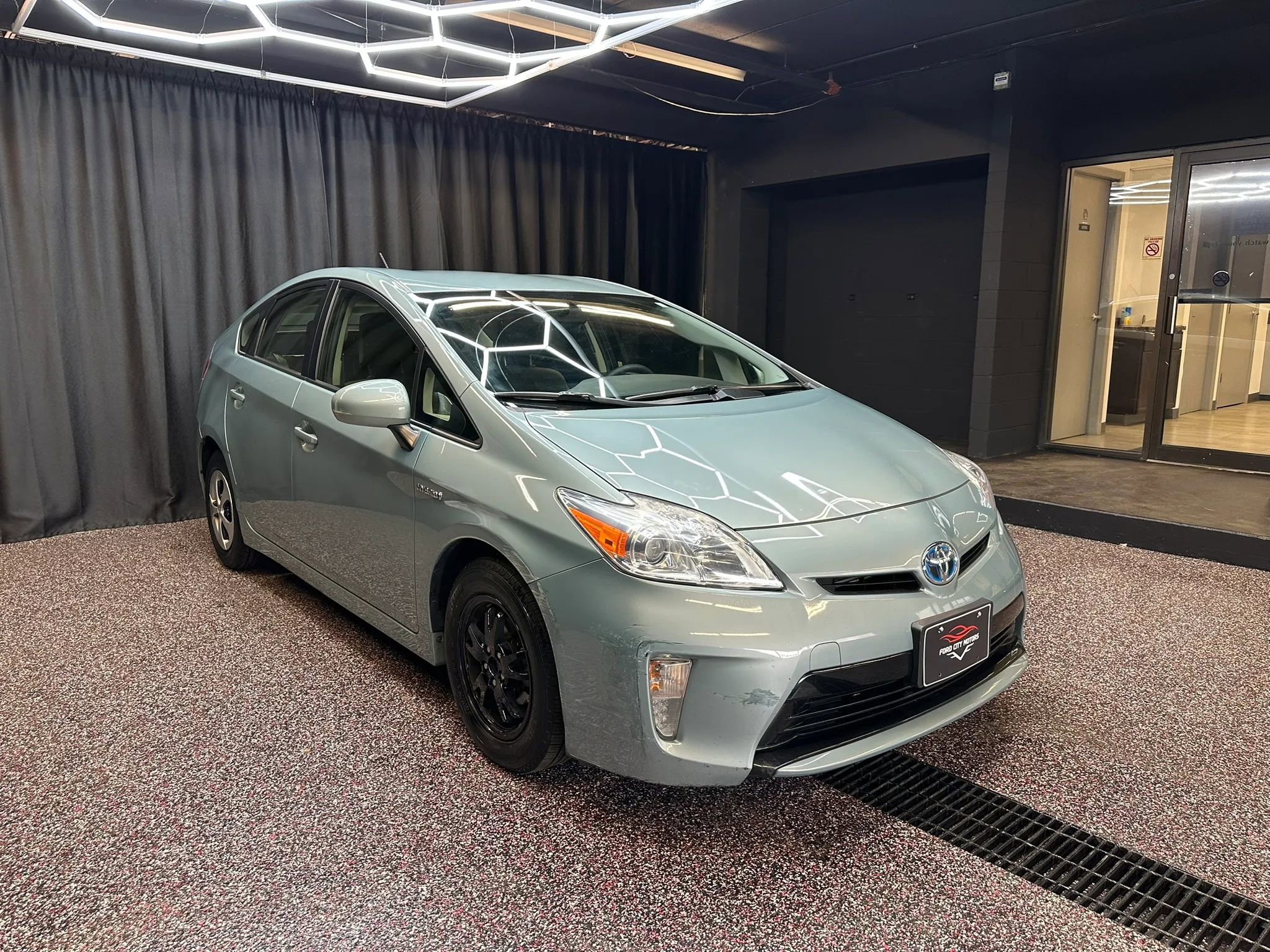 Used 2012 Toyota Prius Three FWD image 9