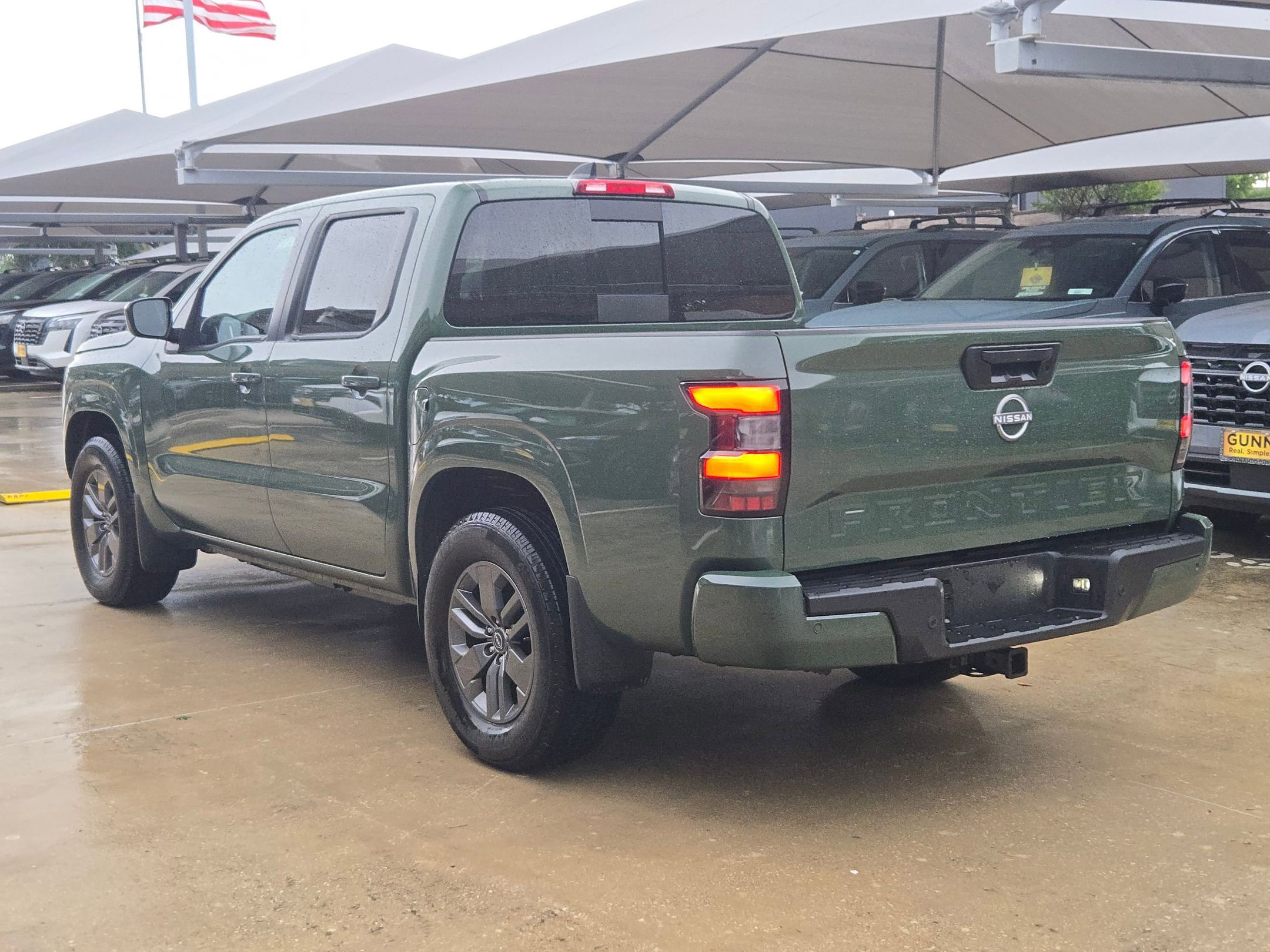 Certified 2025 Nissan Frontier SV w/ SV Convenience Package image 5