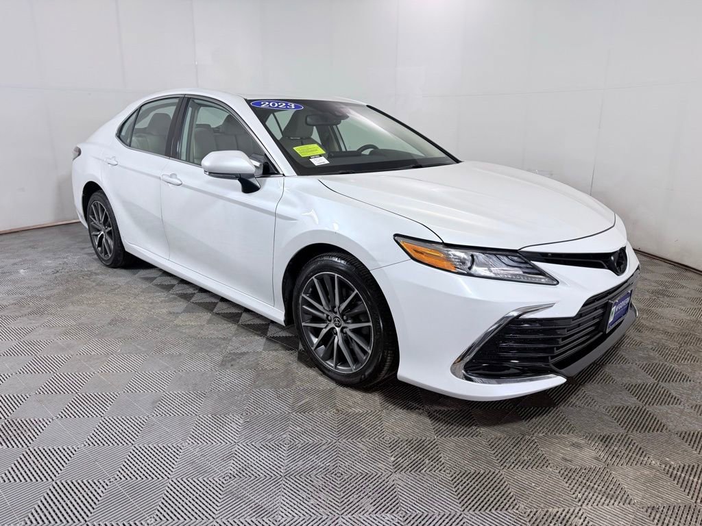 Used 2023 Toyota Camry XLE w/ Cold Weather Package AWD/4WD image 9