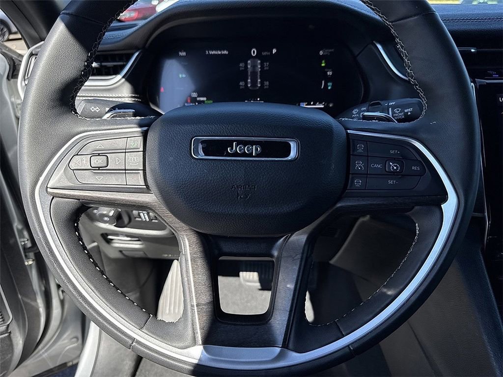 Used 2024 Jeep Grand Cherokee Limited 4xe image 12