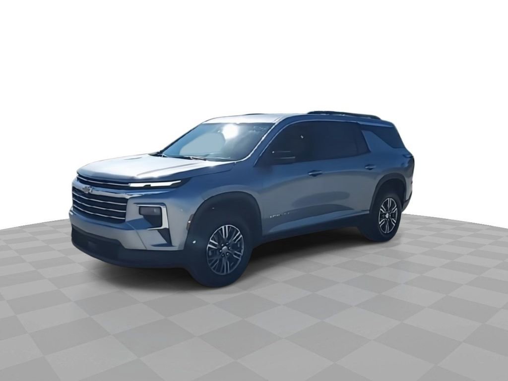 Used 2025 Chevrolet Traverse LT image 4