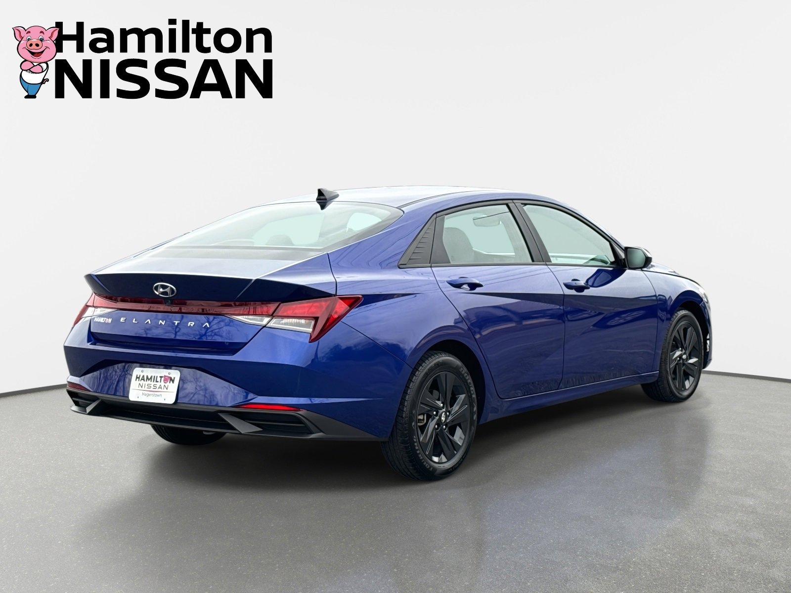 Used 2023 Hyundai Elantra SEL w/ Cargo Package image 2