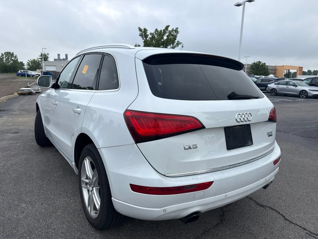 Used 2017 Audi Q5 2.0T Premium Plus w/ Technology Package AWD/4WD image 10