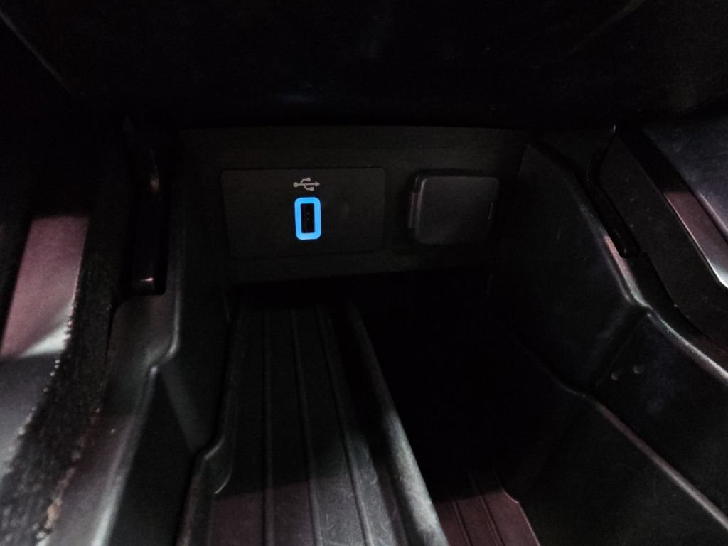 Used 2018 Ford Explorer Limited w/ Equipment Group 301A AWD/4WD image 25